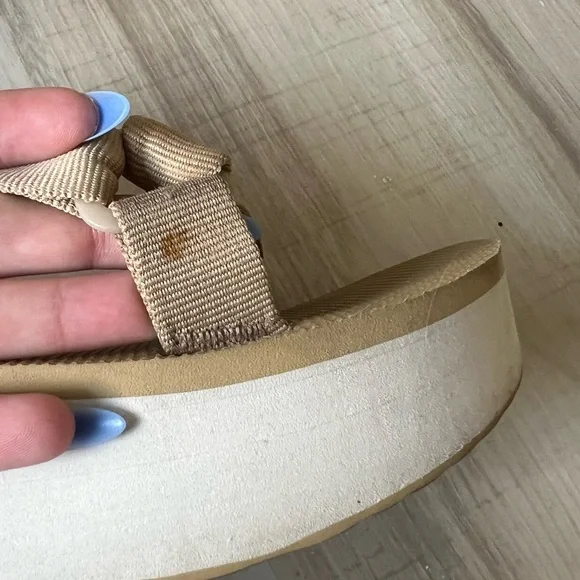 Teva Tan Platform Sandals - Picture 4 of 6